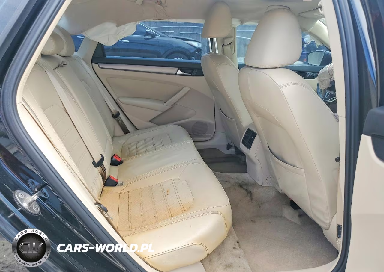 2015 Volkswagen Passat Se VIN:1VWBS7A30FC030477 - 10