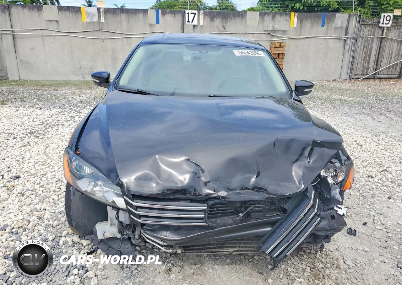 2015 Volkswagen Passat Se VIN:1VWBS7A30FC030477 - 5