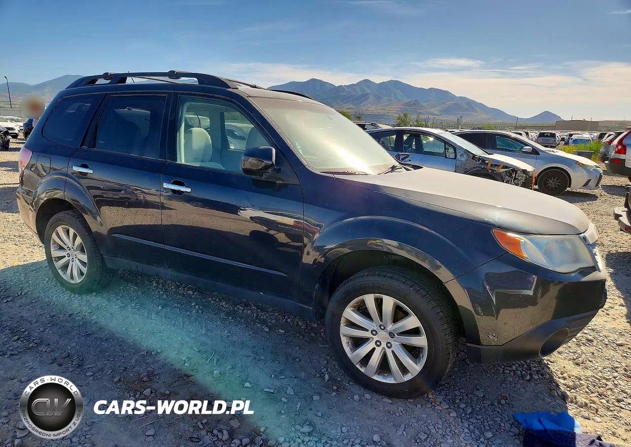 2011 Subaru Forester 2.5X Premium VIN:JF2SHADC9BH741068 - 4