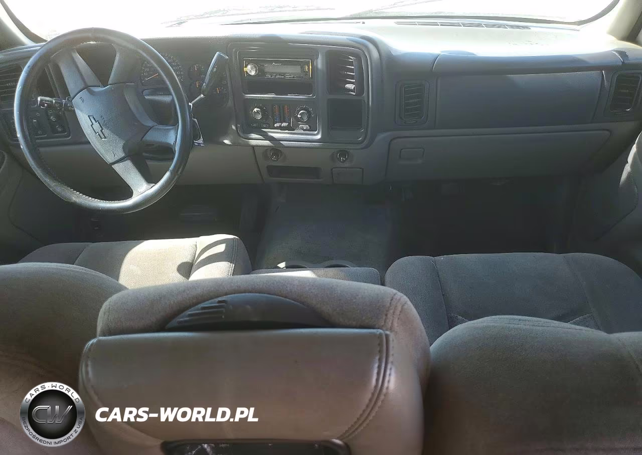 2004 Chevrolet Tahoe C1500 VIN:1GNEC13V74R320001 - 8