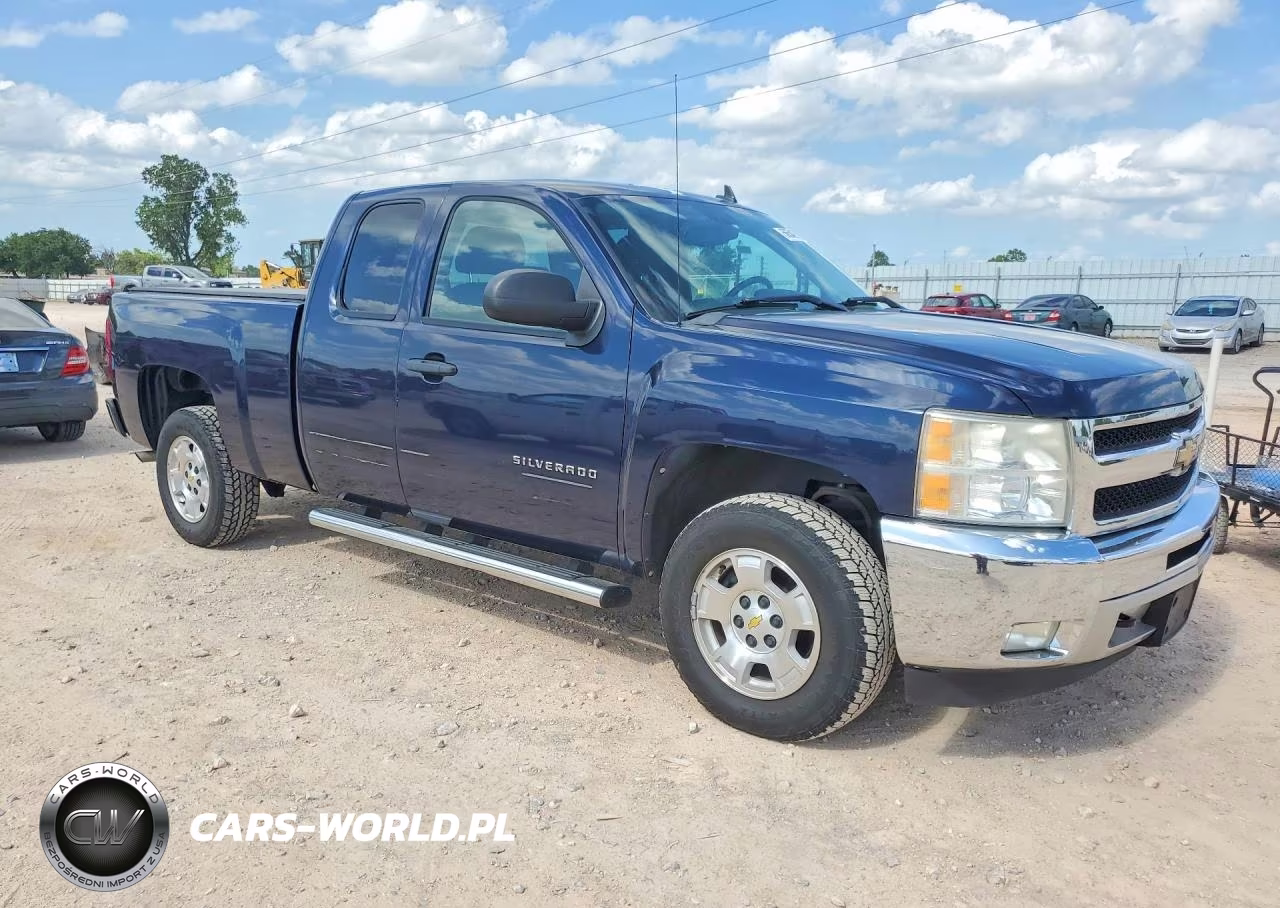 2011 Chevrolet Silverado C1500 Lt VIN:1GCRCSE05BZ391891 - 4