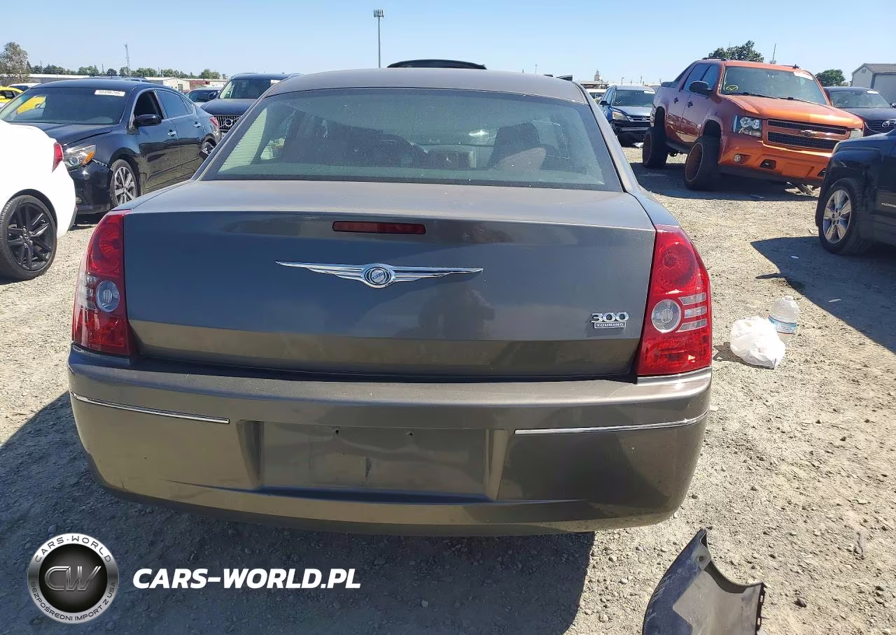 2010 Chrysler 300 Touring VIN:2C3CA4CD3AH112664 - 6