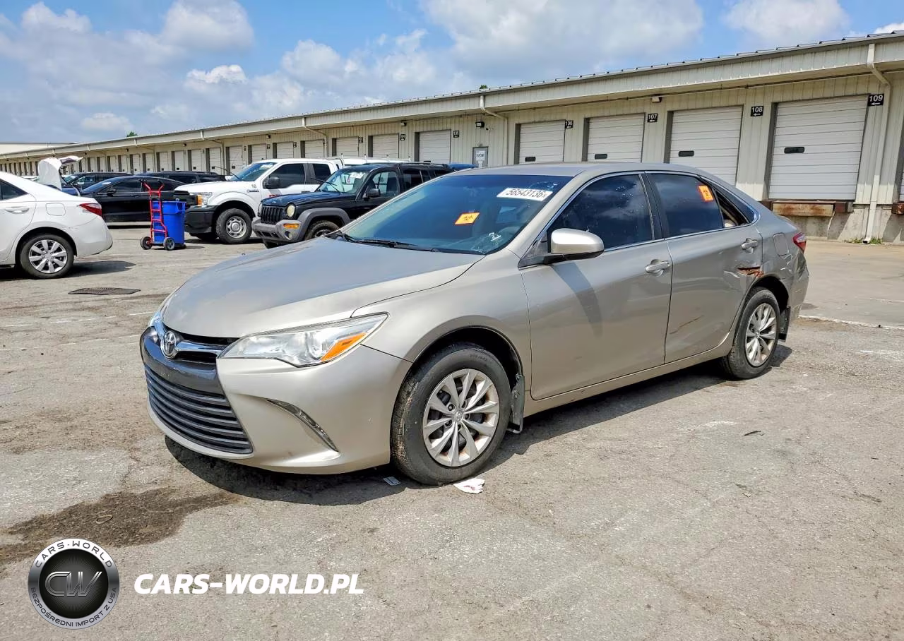 2016 Toyota Camry Le – zdjęcie 1 z 12