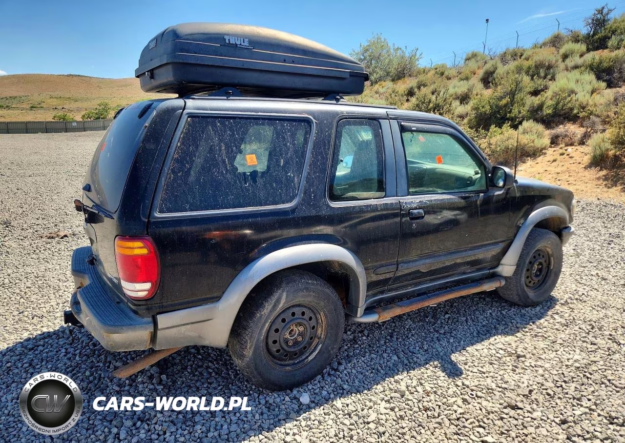 1998 Ford Explorer VIN:1FMYU24E6WUB28975 - 3
