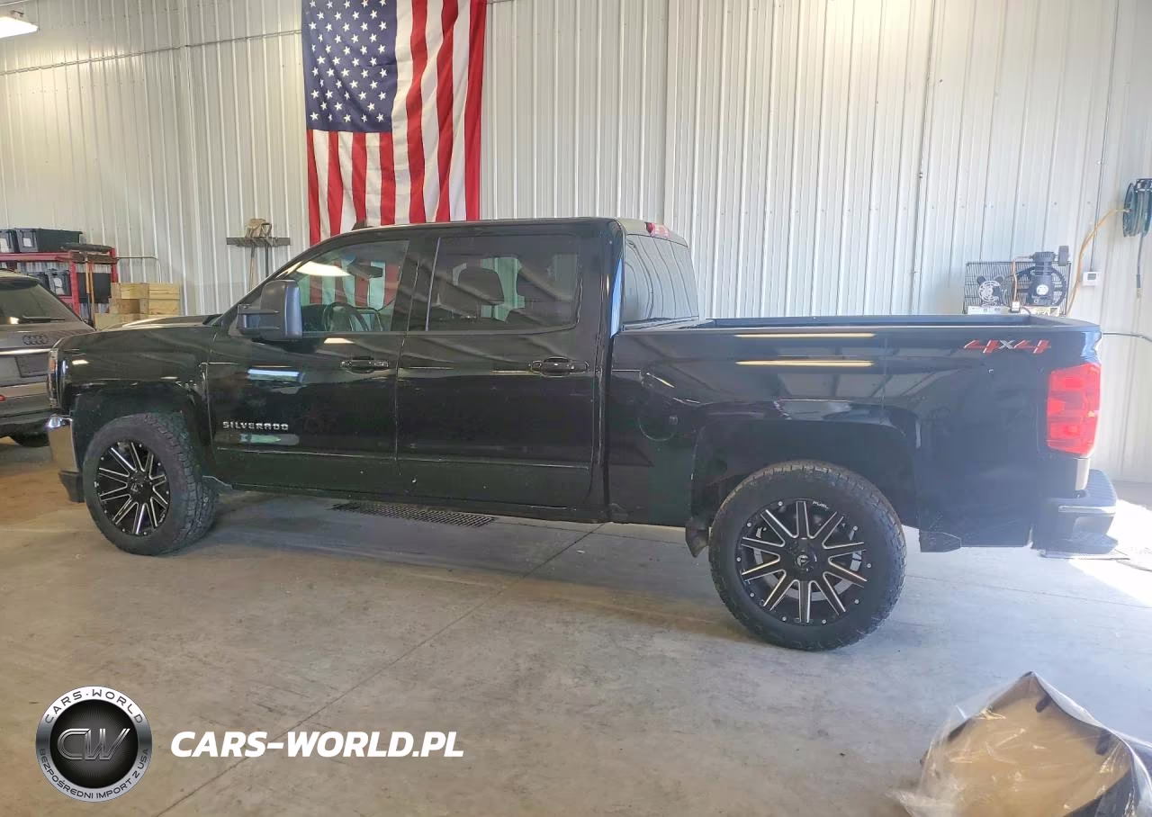 2018 Chevrolet Silverado K1500 Lt VIN:3GCUKREC3JG240255 - 2