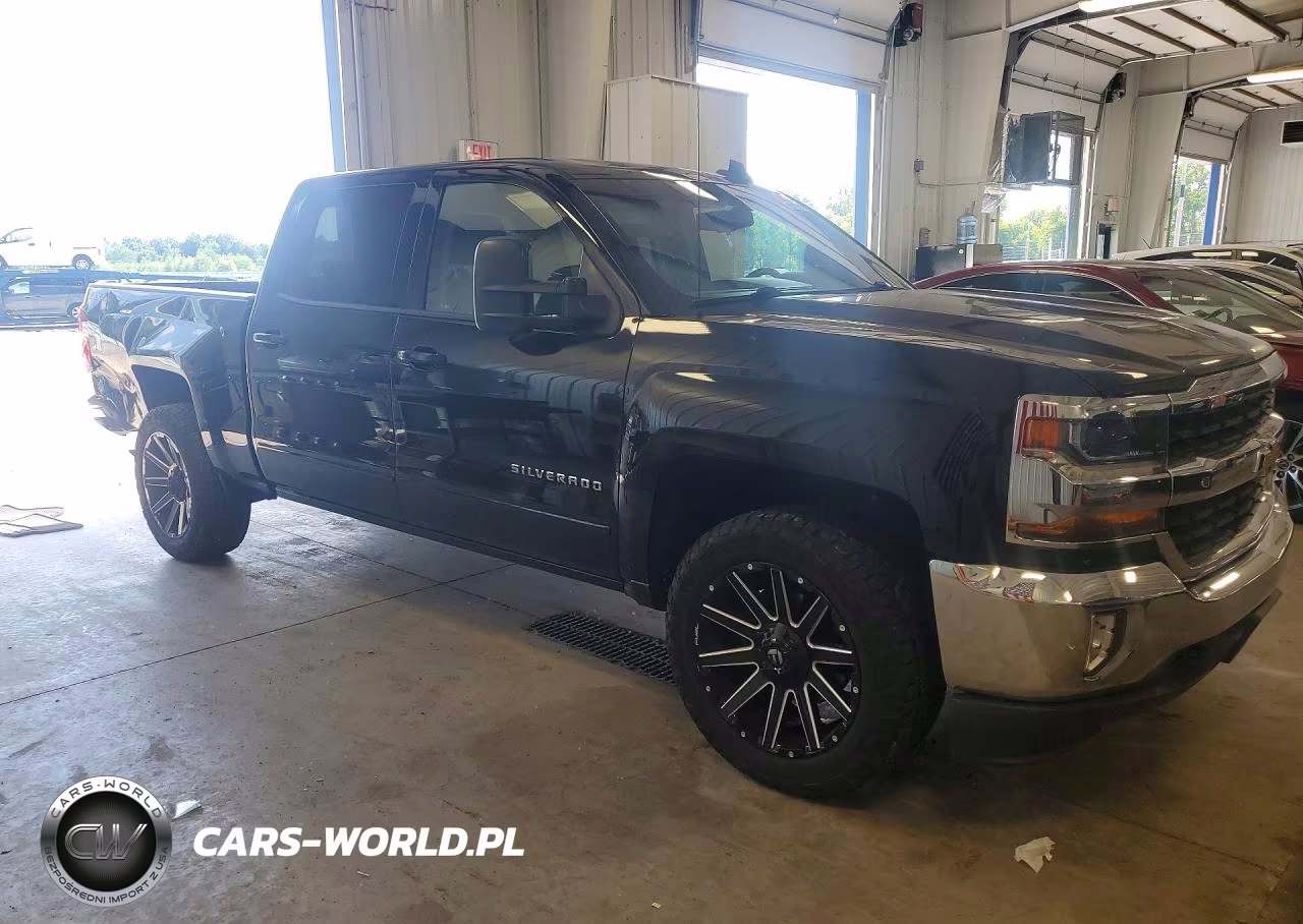 2018 Chevrolet Silverado K1500 Lt VIN:3GCUKREC3JG240255 - 4
