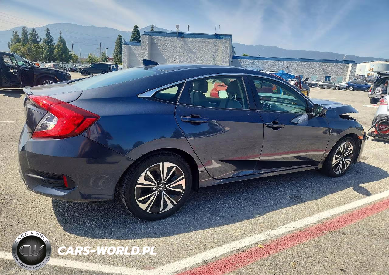 2018 Honda Civic Ex VIN:JHMFC1F37JX012663 - 3