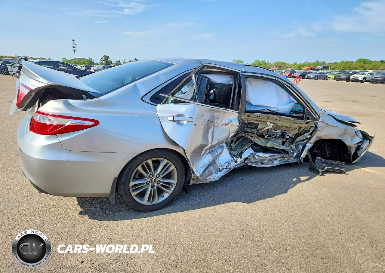 2015 Toyota Camry Se VIN:4T1BF1FK8FU093658 - 3