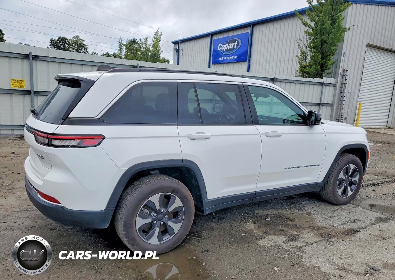 2024 Jeep Grand Cherokee Limited 4Xe VIN:1C4RJYB63RC158459 - 3