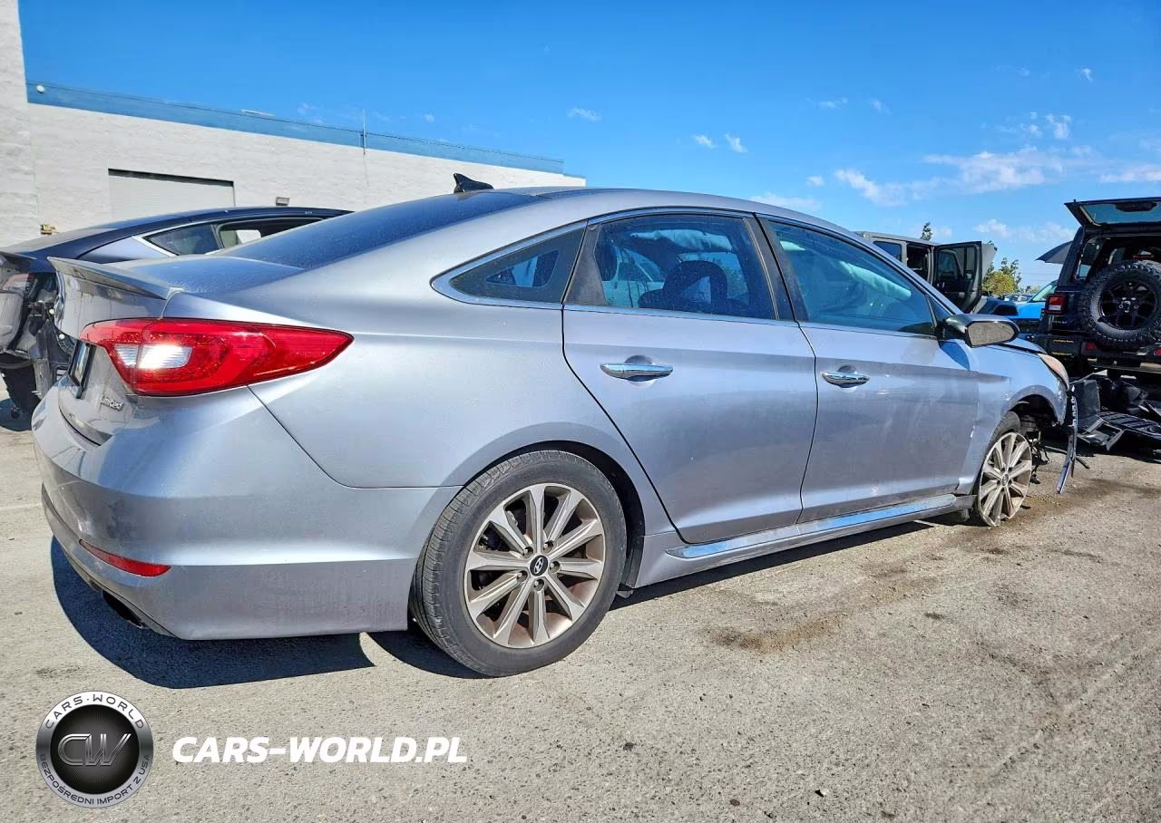 2016 Hyundai Sonata Limited VIN:5NPE34AF0GH351754 - 3