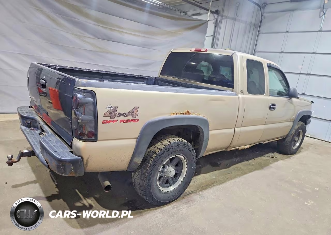 2004 Chevrolet Silverado K1500 VIN:2GCEK19V841130493 - 3
