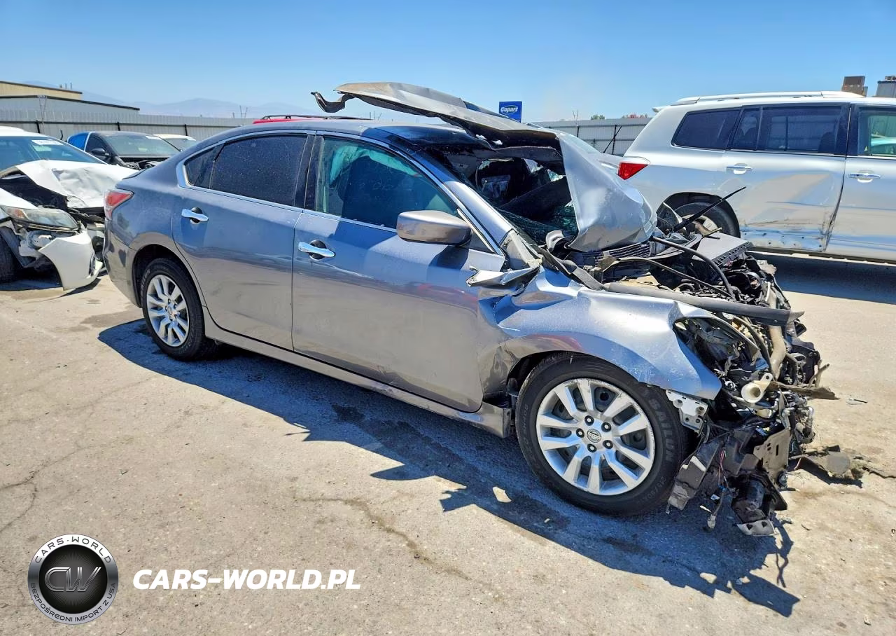 2015 Nissan Altima 2.5 S VIN:1N4AL3AP4FC261735 - 4