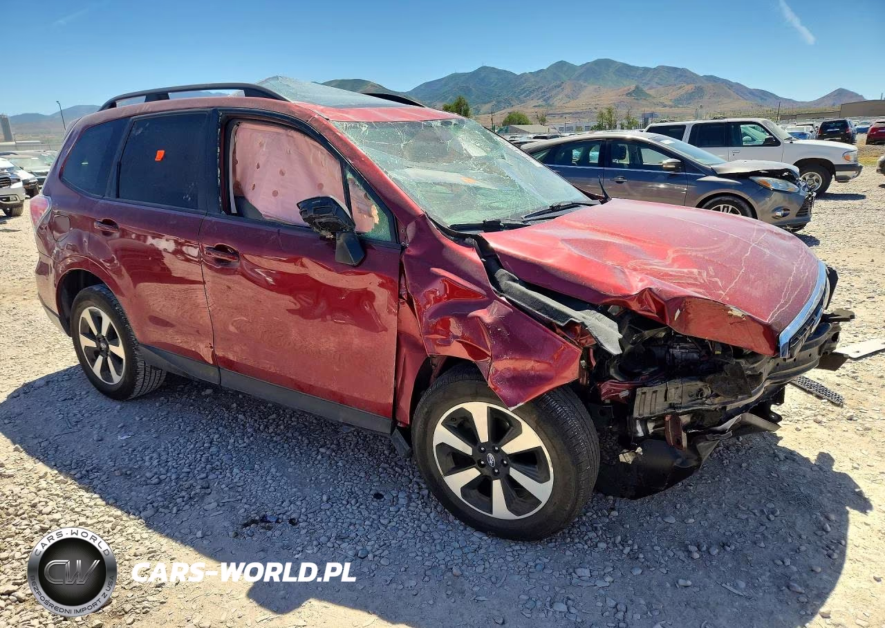 2018 Subaru Forester 2.5I Premium VIN:JF2SJAEC6JH442462 - 4