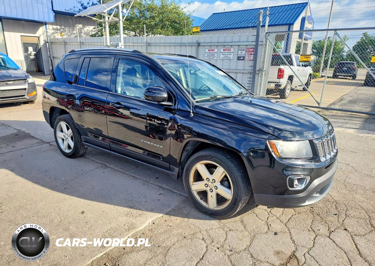 2014 Jeep Compass Latitude VIN:1C4NJCEA6ED757636 - 4