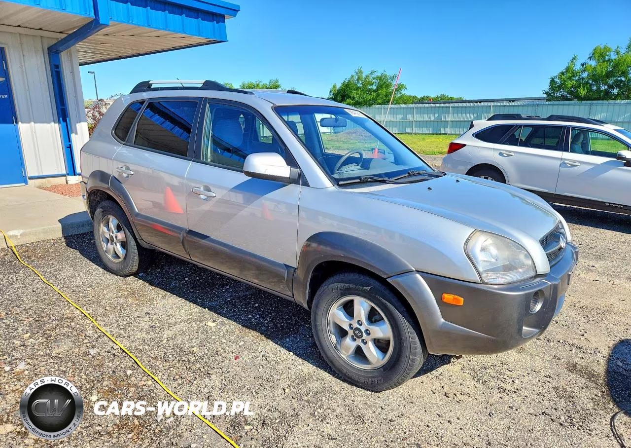 2008 Hyundai Tucson Se VIN:KM8JN72DX8U755915 - 4
