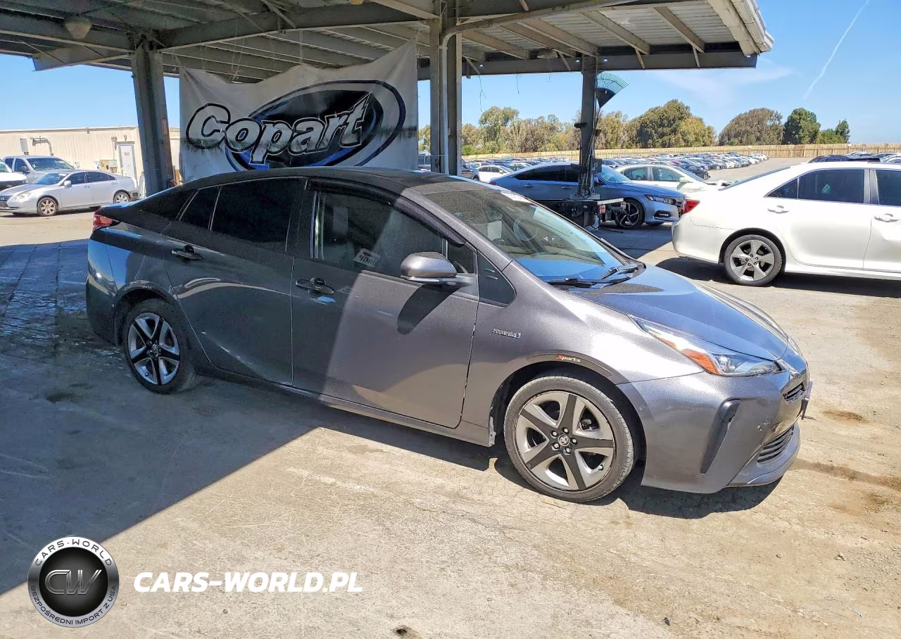 2021 Toyota Prius L Eco VIN:JTDKAMFU7M3144074 - 4