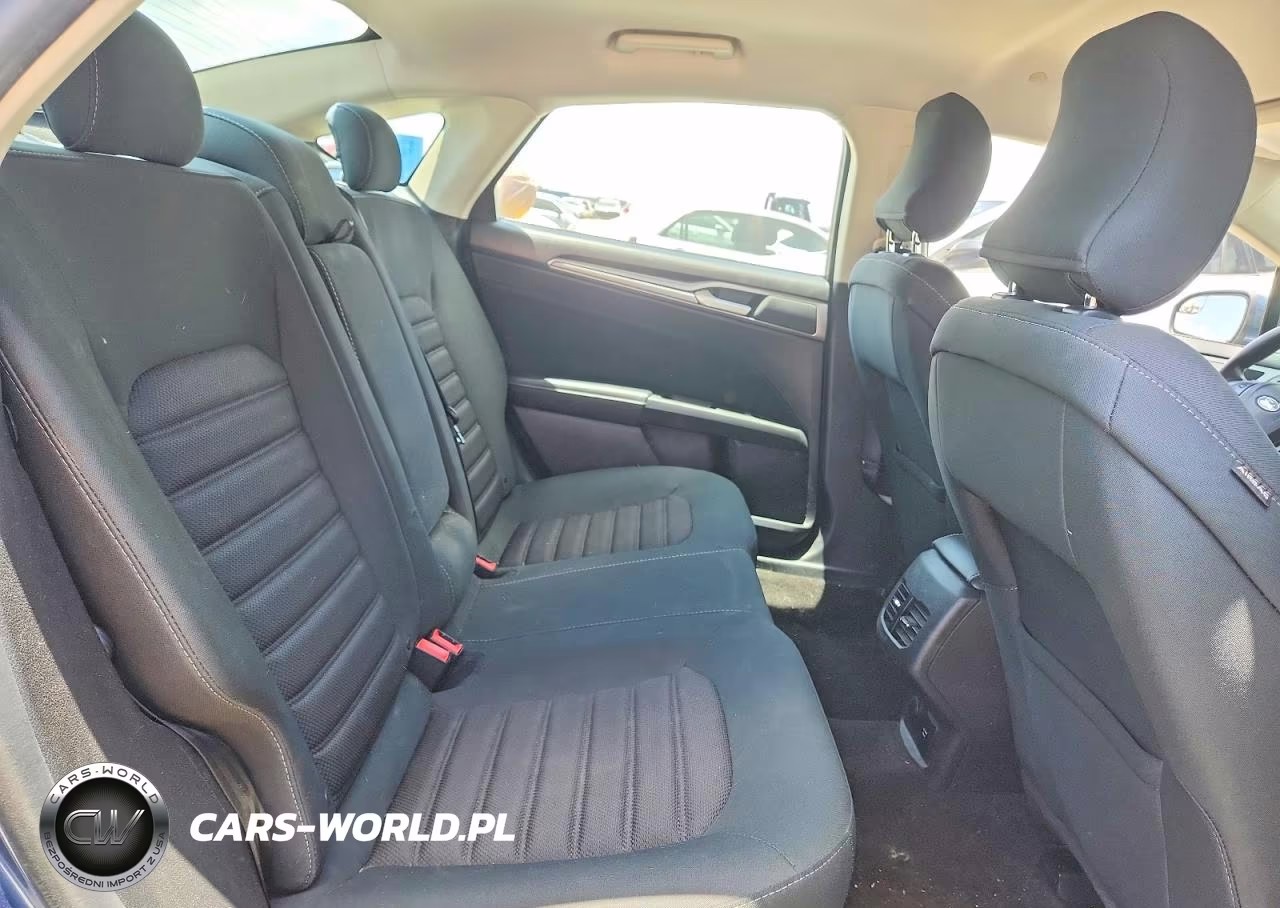 2018 Ford Fusion Se Hybrid VIN:3FA6P0LUXJR204509 - 10