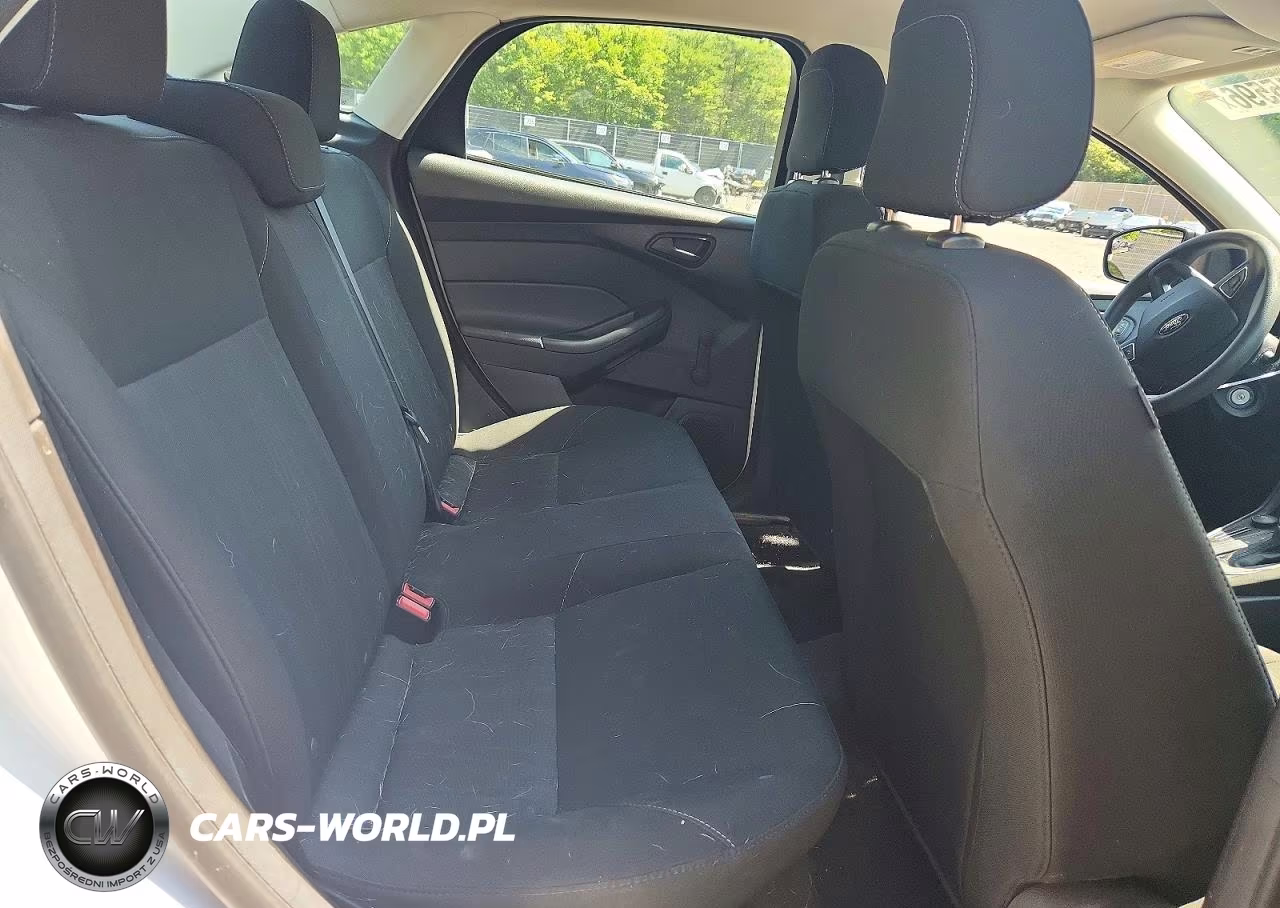2018 Ford Focus S VIN:1FADP3E29JL239724 - 10