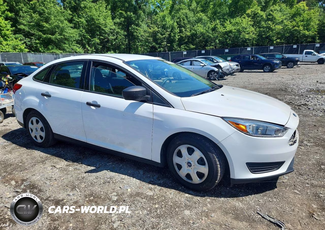 2018 Ford Focus S VIN:1FADP3E29JL239724 - 4