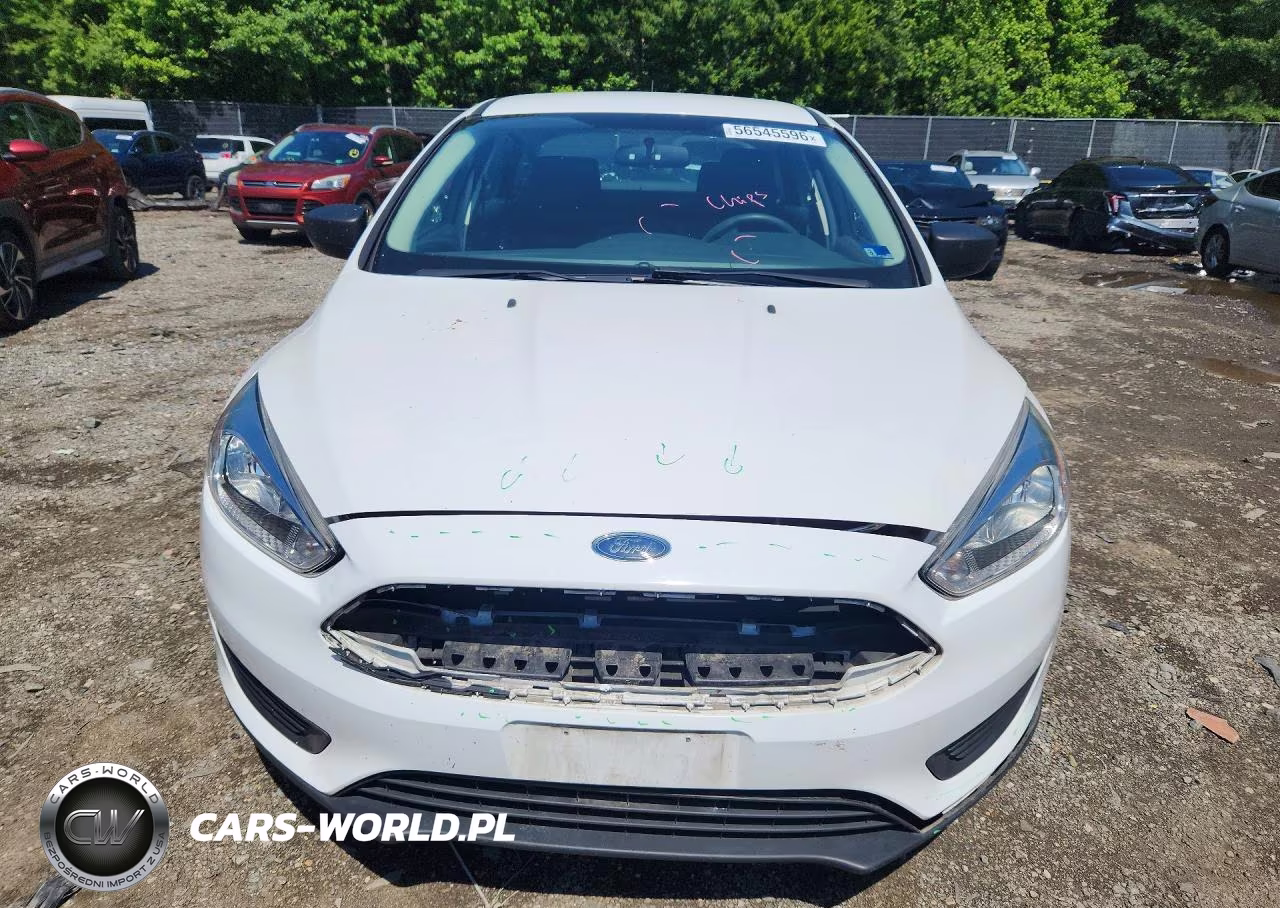 2018 Ford Focus S VIN:1FADP3E29JL239724 - 5