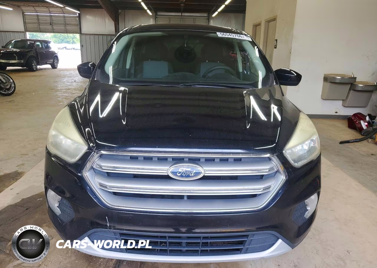 2017 Ford Escape Se VIN:1FMCU0GD7HUC07253 - 5