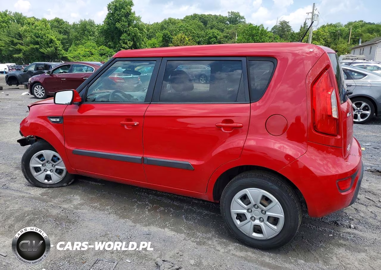 2013 Kia Soul Base VIN:KNDJT2A55D7613696 - 2