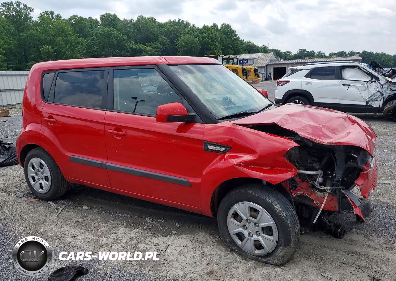 2013 Kia Soul Base VIN:KNDJT2A55D7613696 - 4