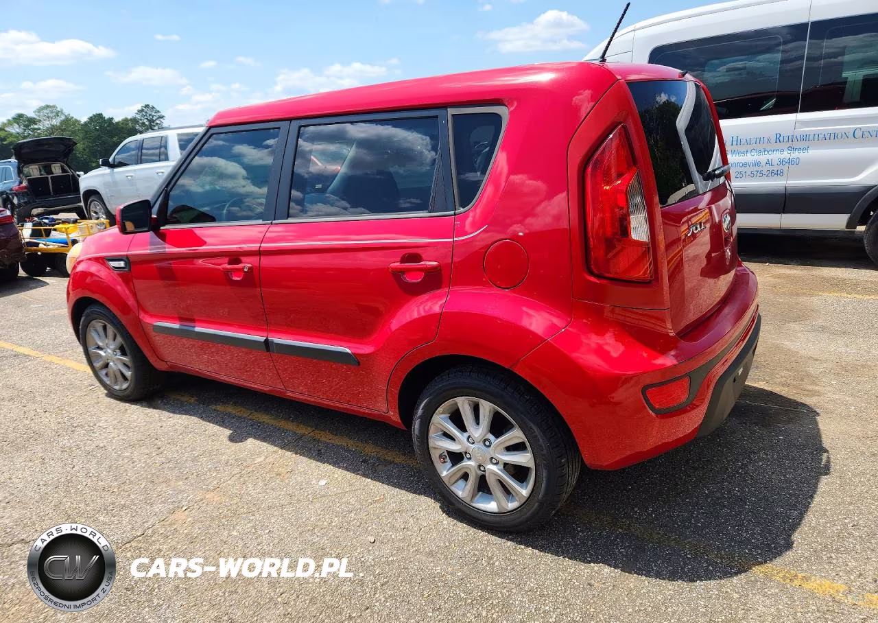 2013 Kia Soul Base VIN:KNDJT2A58D7592438 - 2