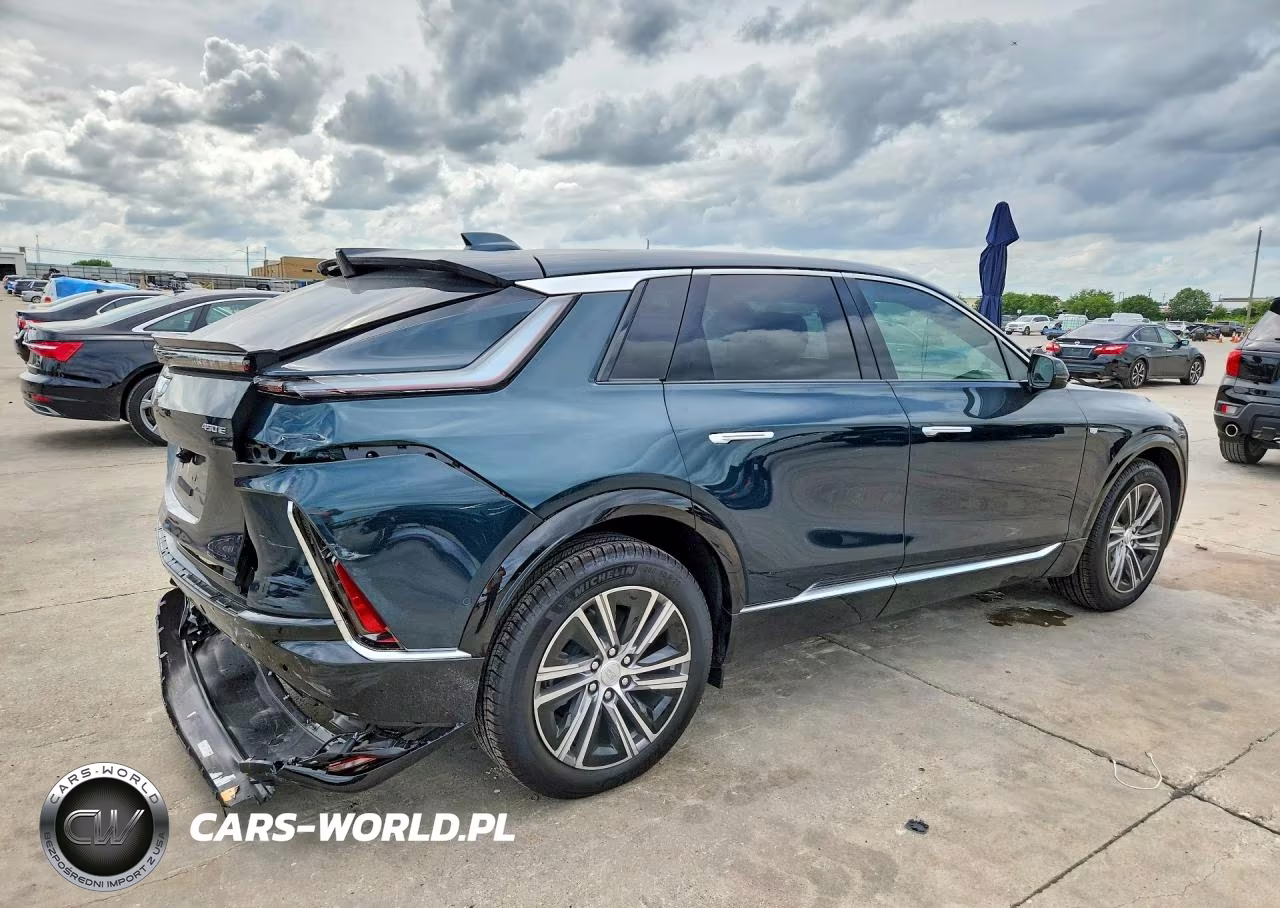 2026 Cadillac Lyriq Luxury VIN:1GYKPNRKXTZ306154 - 3