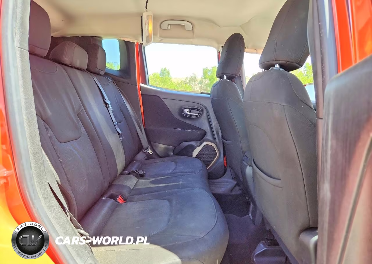 2015 Jeep Renegade Latitude VIN:ZACCJABH7FPC13386 - 11