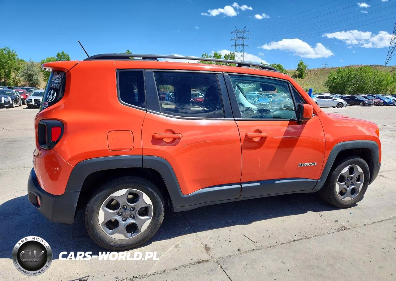 2015 Jeep Renegade Latitude VIN:ZACCJABH7FPC13386 - 3