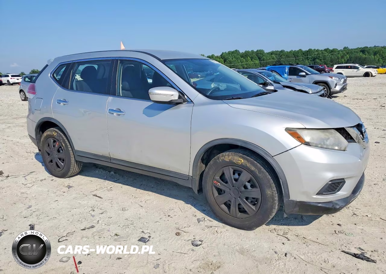 2015 Nissan Rogue S VIN:KNMAT2MV1FP561031 - 4