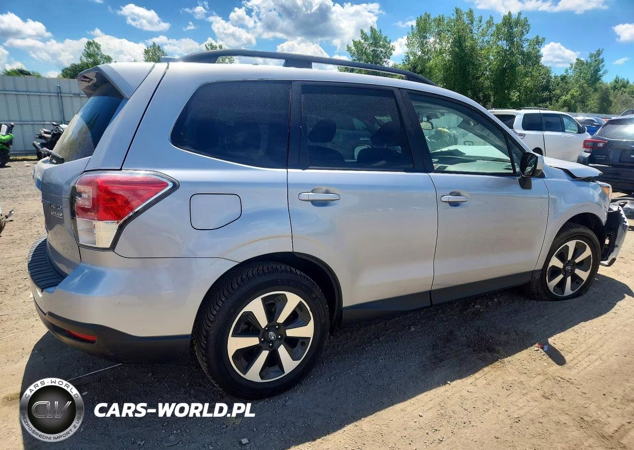 2018 Subaru Forester 2.5I Premium VIN:JF2SJAEC4JH412053 - 3