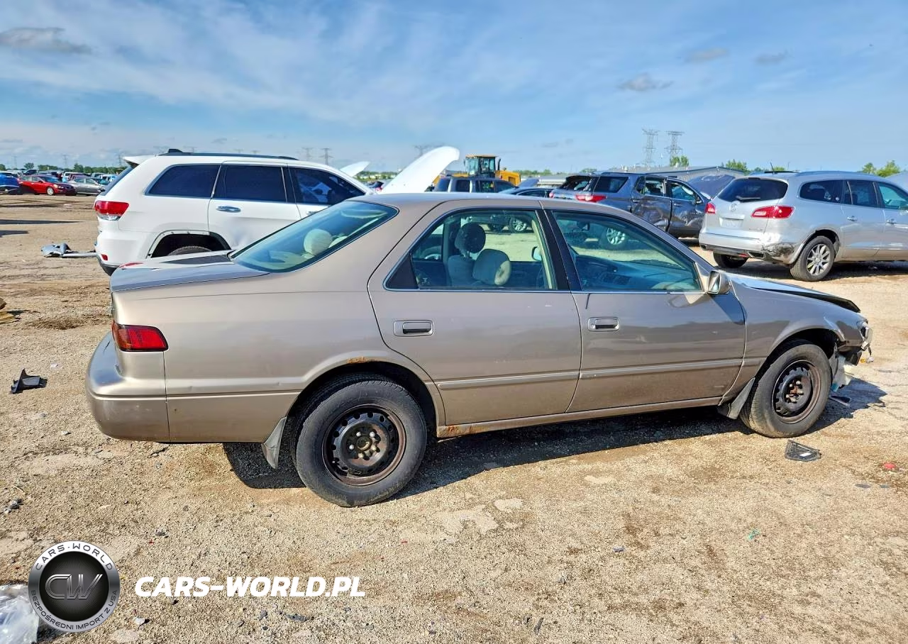 1999 Toyota Camry Le VIN:4T1BG22K3XU536163 - 3