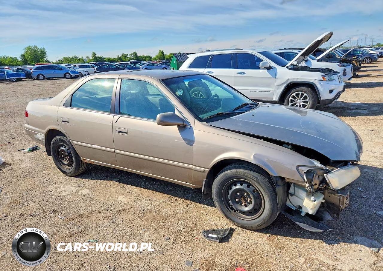 1999 Toyota Camry Le VIN:4T1BG22K3XU536163 - 4