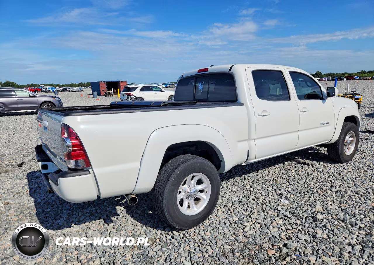 2011 Toyota Tacoma Double Cab Long Bed VIN:3TMMU4FN5BM031972 - 3