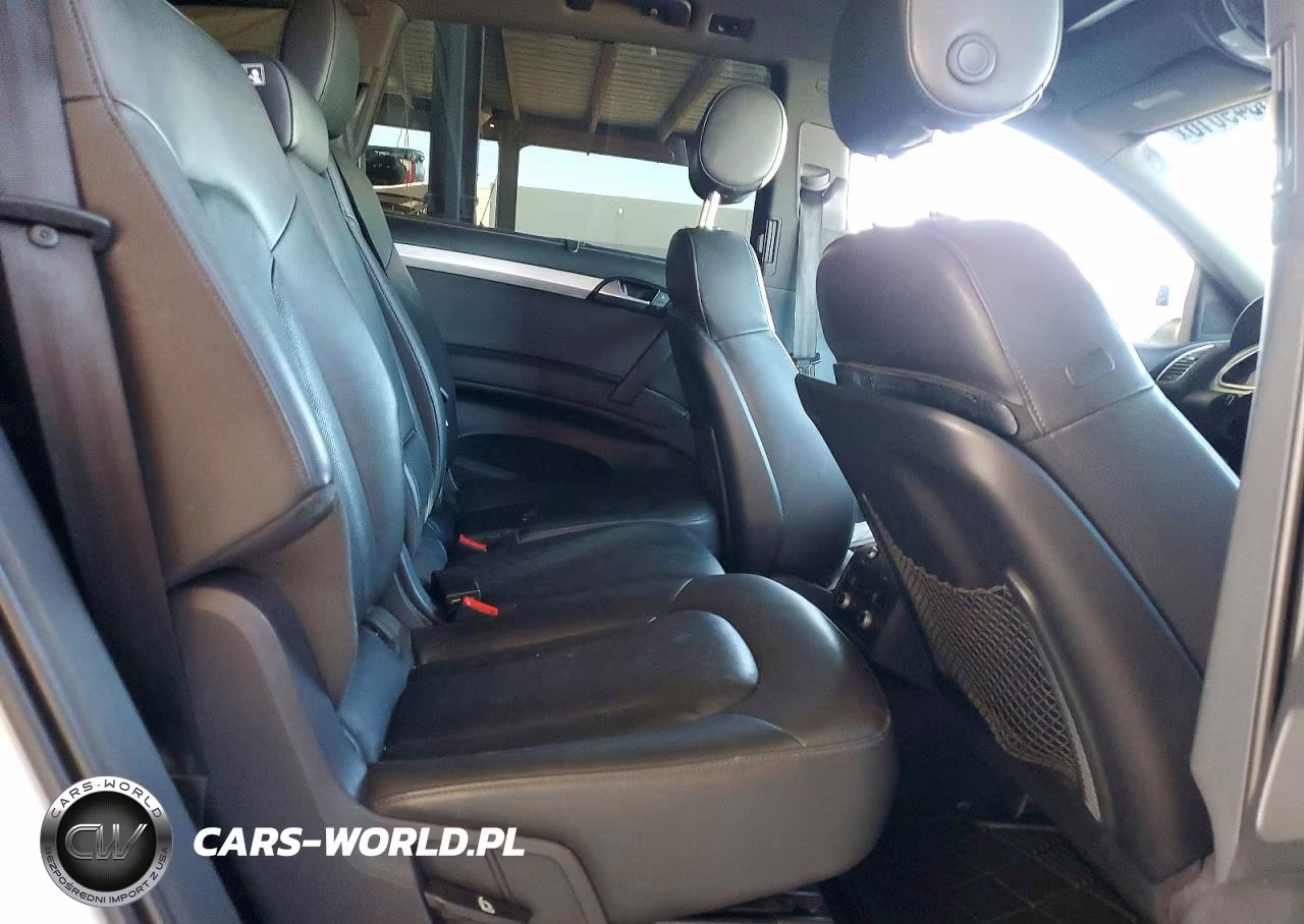 2015 Audi Q7 Prestige VIN:WA1DGAFE4FD018194 - 11