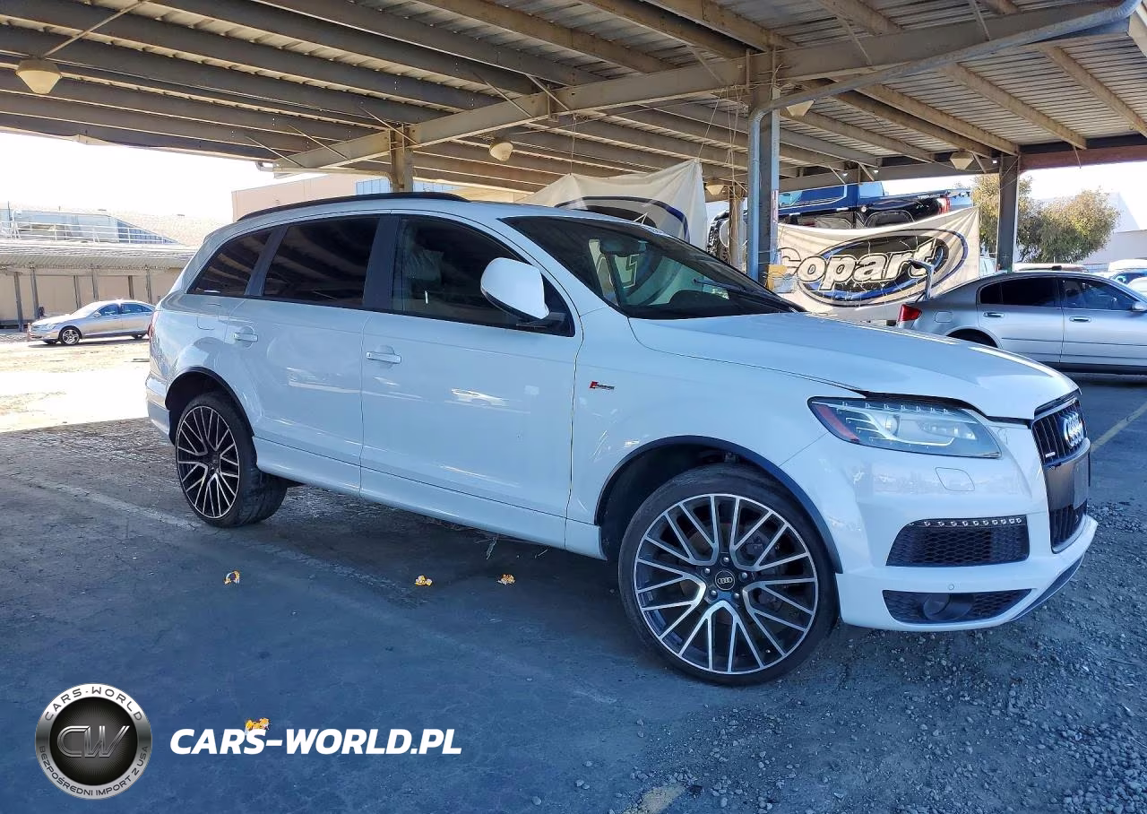 2015 Audi Q7 Prestige VIN:WA1DGAFE4FD018194 - 4