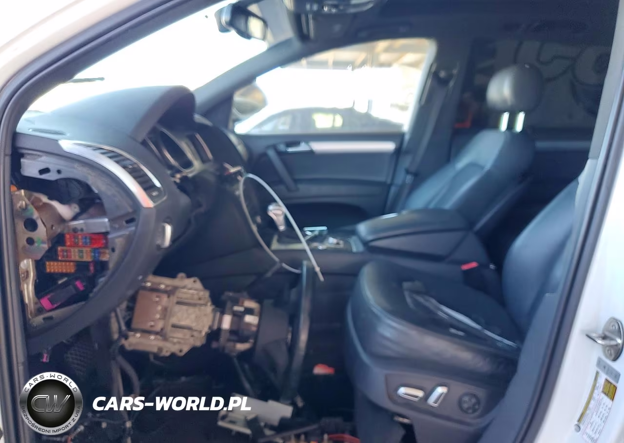2015 Audi Q7 Prestige VIN:WA1DGAFE4FD018194 - 7