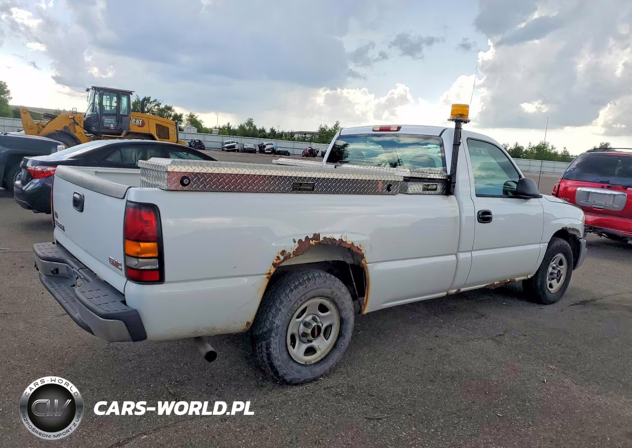 2004 GMC New Sierra C1500 VIN:1GTEC14X44Z284924 - 3