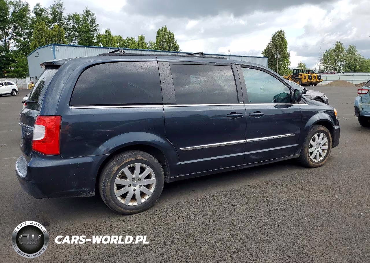 2013 Chrysler Town & Country Touring VIN:2C4RC1BG0DR632233 - 3