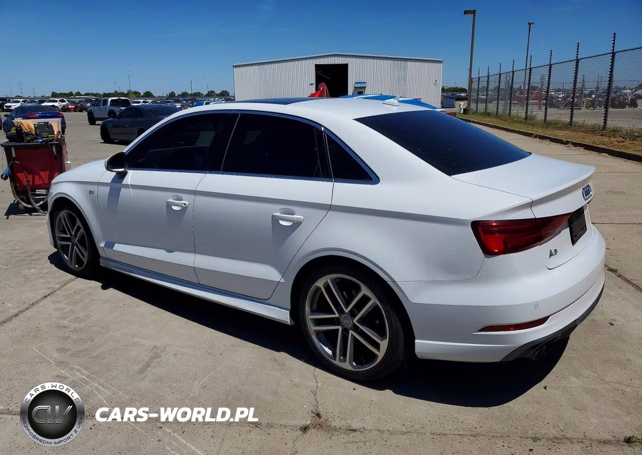 2017 Audi A3 Premium Plus VIN:WAUGUGFF9H1030933 - 2