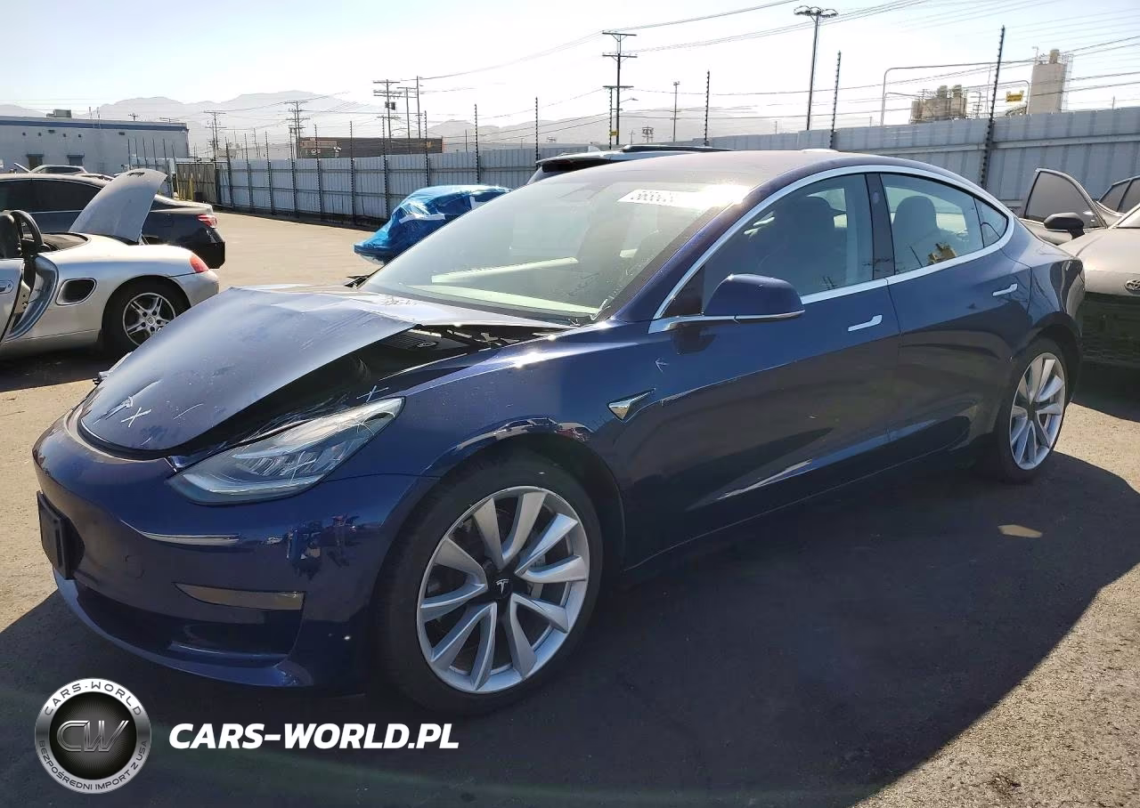 2018 Tesla Model 3 – zdjęcie 1 z 12