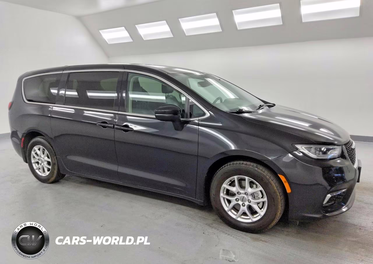 2023 Chrysler Pacifica Touring L VIN:2C4RC1BG1PR510999 - 4