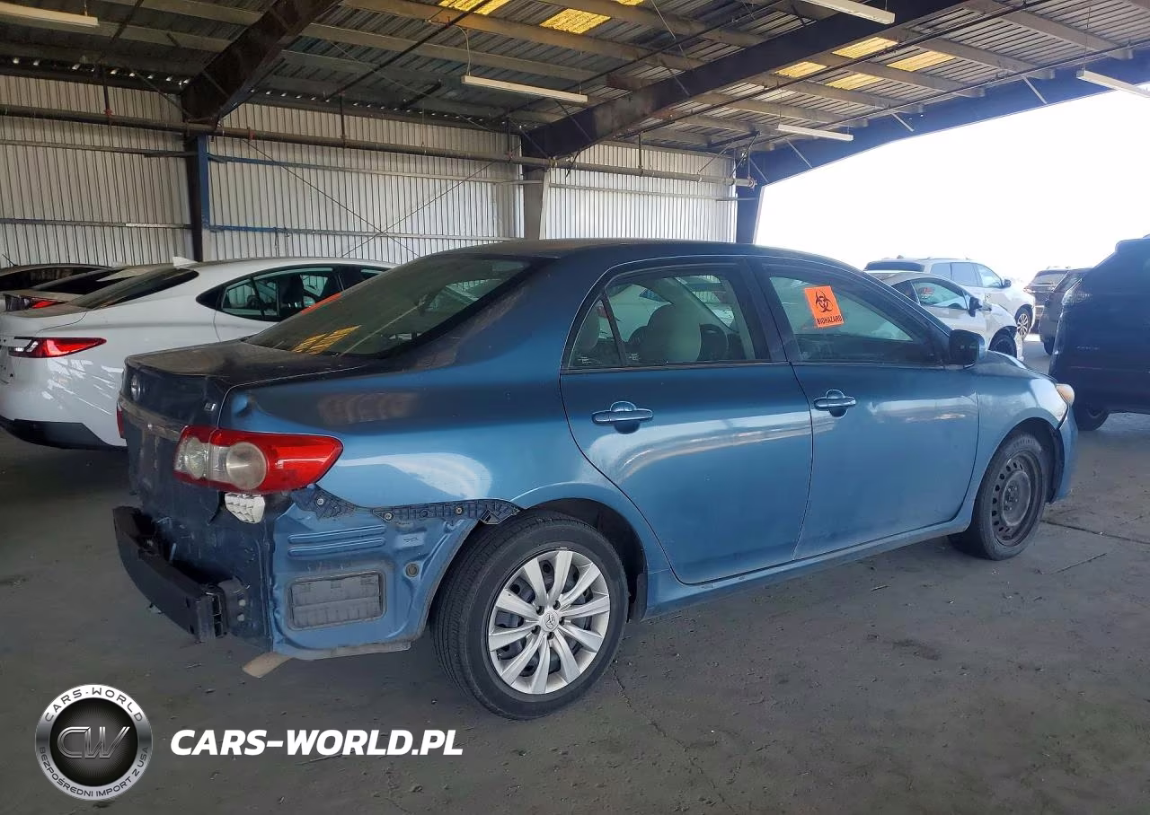 2013 Toyota Corolla Le VIN:5YFBU4EEXDP143851 - 3