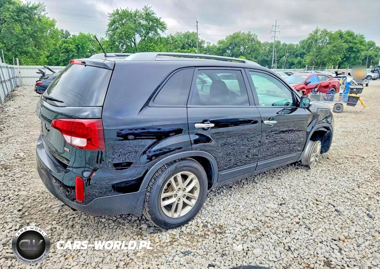 2015 Kia Sorento Lx VIN:5XYKT4A63FG634867 - 3
