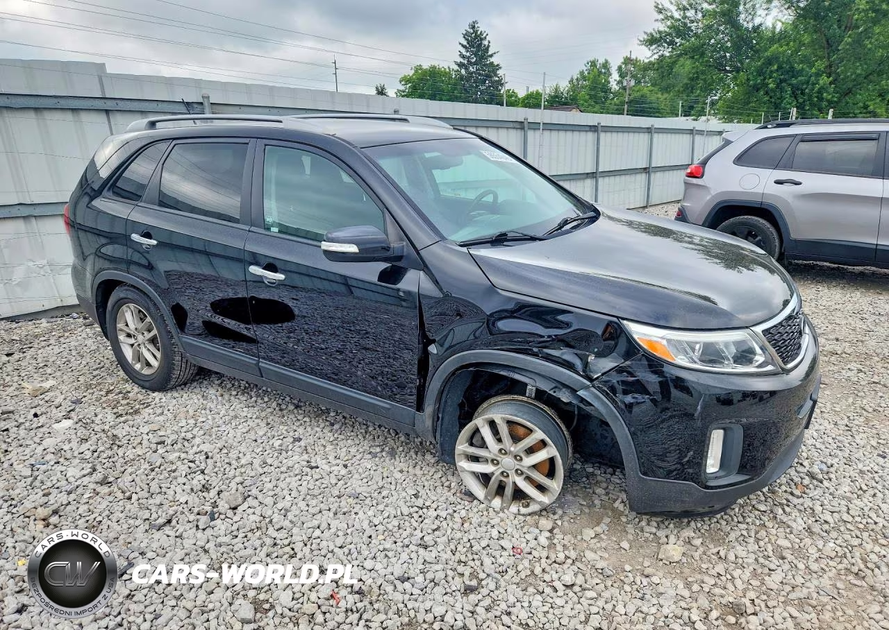 2015 Kia Sorento Lx VIN:5XYKT4A63FG634867 - 4