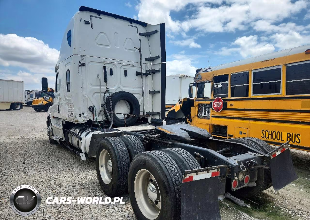 2019 Freightliner Cascadia 126 Semi Truck VIN:3AKJHHDR9KSKD3485 - 3