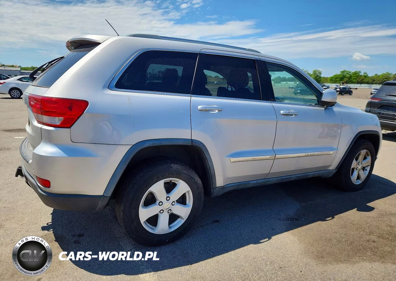 2011 Jeep Grand Cherokee VIN:1J4RR4GG8BC587938 - 3