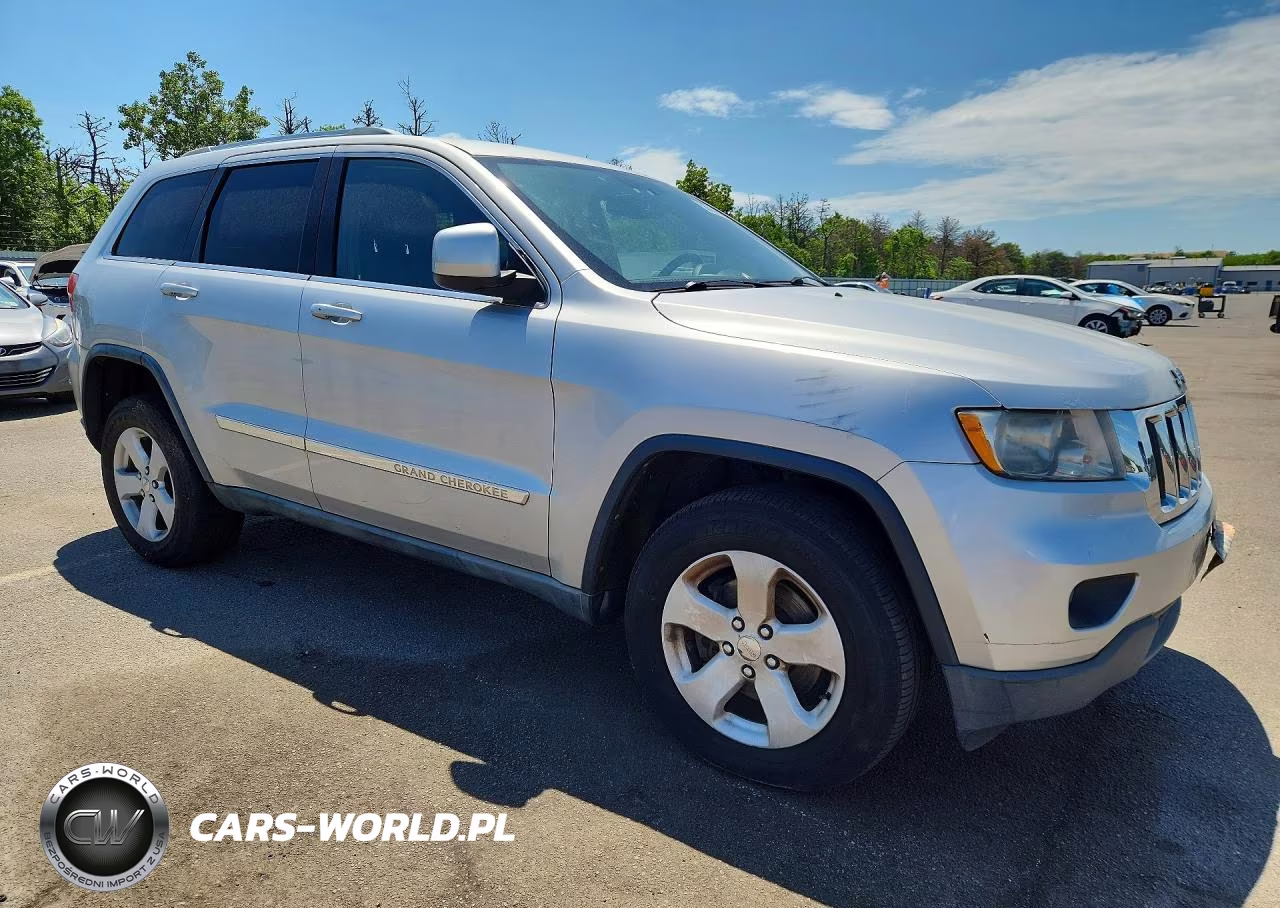 2011 Jeep Grand Cherokee VIN:1J4RR4GG8BC587938 - 4